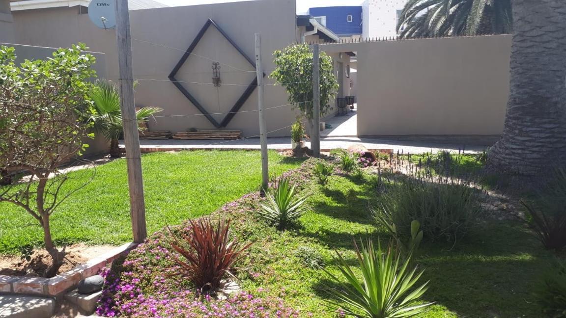 The Mole Guesthouse Swakopmund Ngoại thất bức ảnh