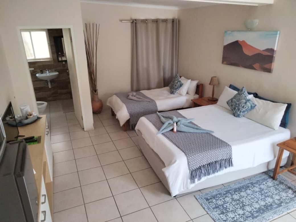 The Mole Guesthouse Swakopmund Ngoại thất bức ảnh