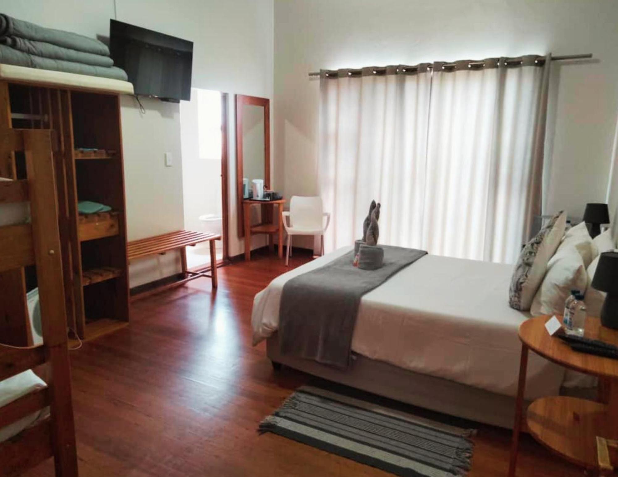 The Mole Guesthouse Swakopmund Ngoại thất bức ảnh